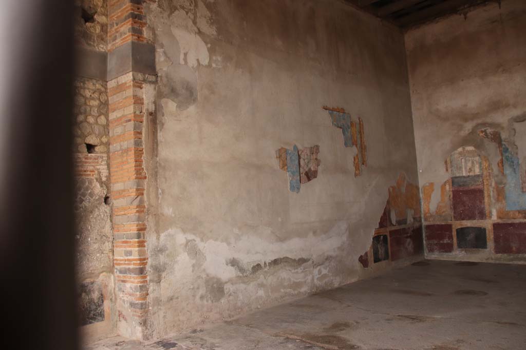 Stabiae, Villa Arianna, October 2020. Room 3, east wall. Photo courtesy of Klaus Heese.