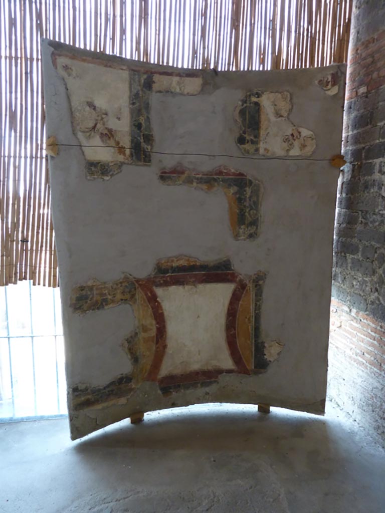 Stabiae, Villa Arianna, September 2015. Room 3, description board showing part of reconstructed ceiling.