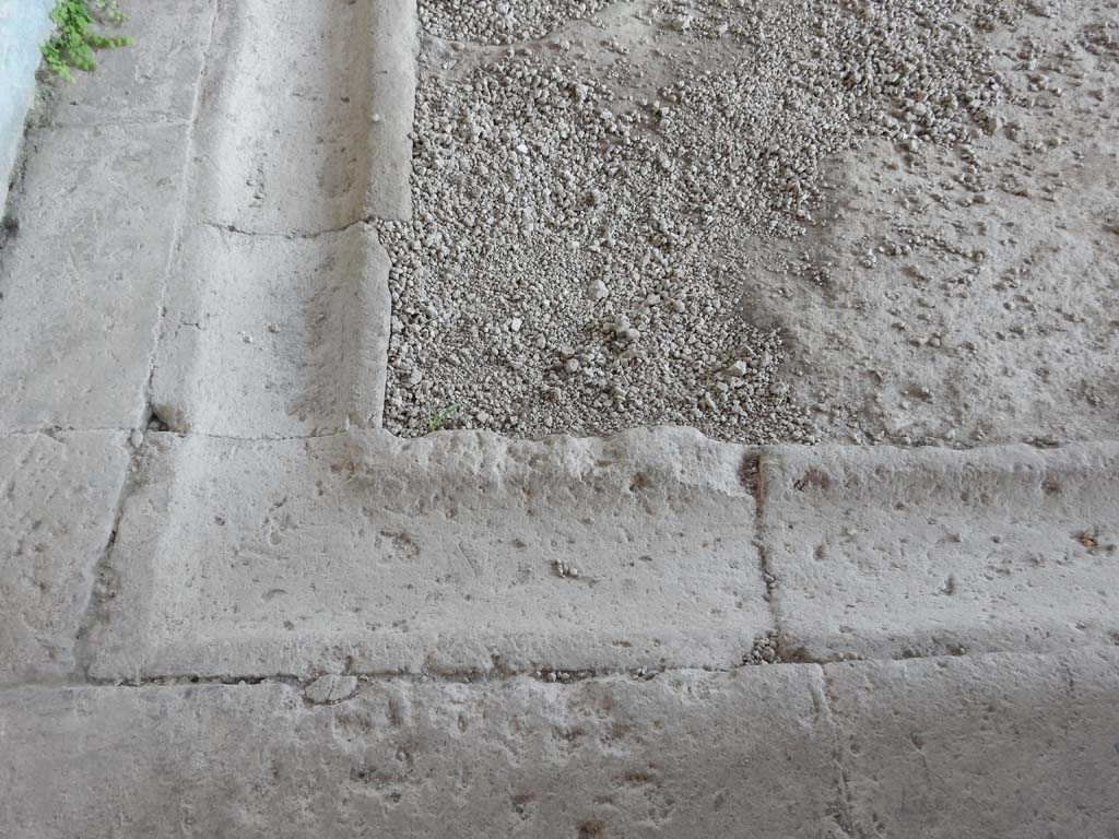 Stabiae, Villa Arianna, June 2019. W29, detail of gutter in small peristyle. Photo courtesy of Buzz Ferebee.