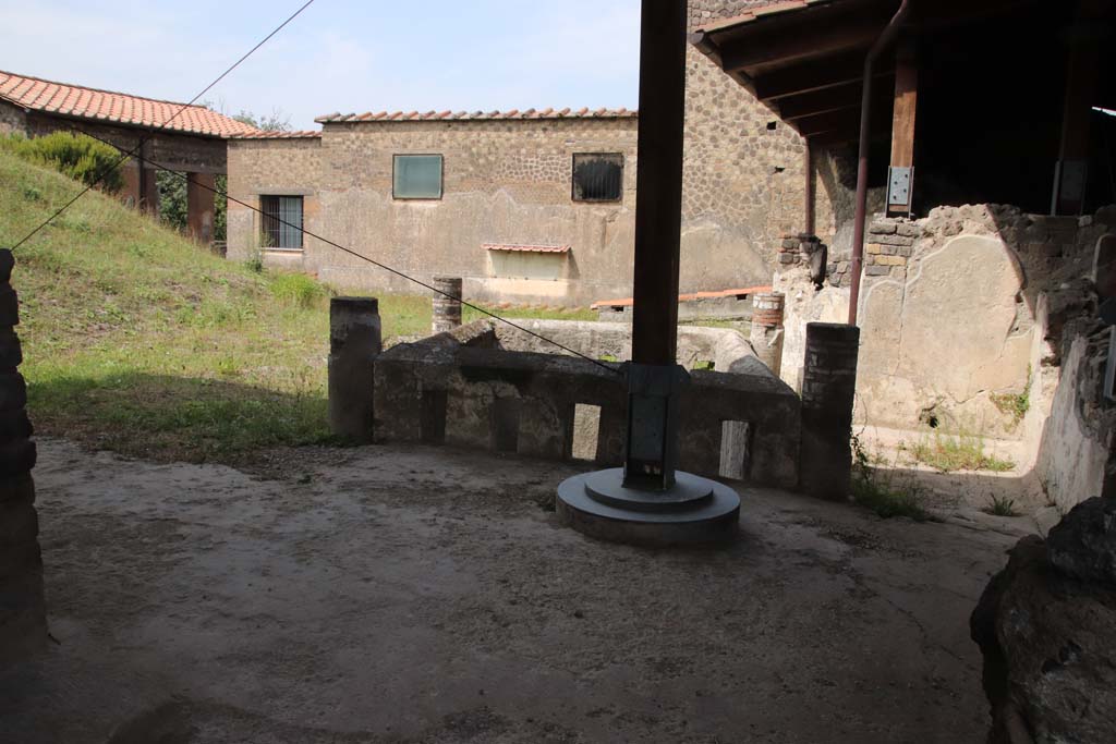Stabiae, Villa Arianna, September 2021. Looking north to light-yard above ramp 76. Photo courtesy of Klaus Heese.