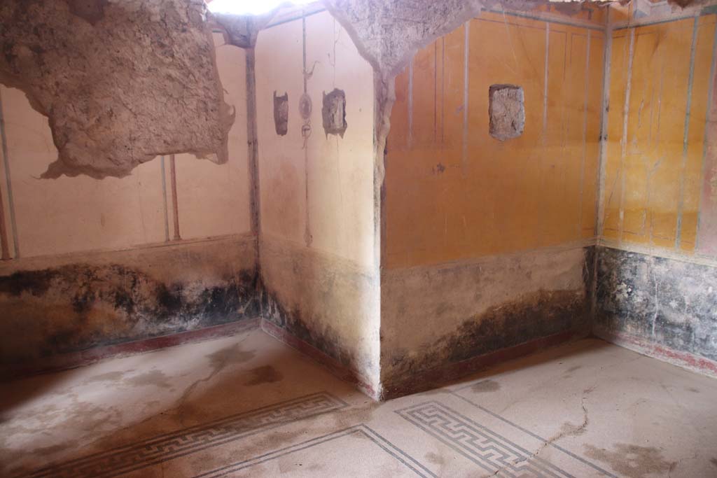Stabiae, Villa Arianna, September 2021. W.28, looking north-east across room towards two alcoves. Photo courtesy of Klaus Heese.