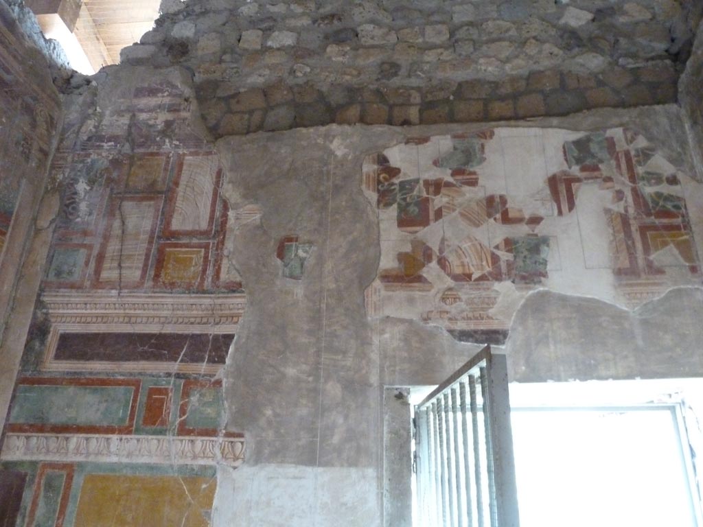 Stabiae, Villa Arianna, September 2015. Room 45, upper south wall.