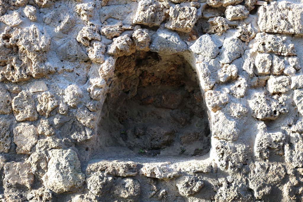 Street altar at I.14.4, Pompeii. December 2018. Niche. Photo courtesy of Aude Durand.