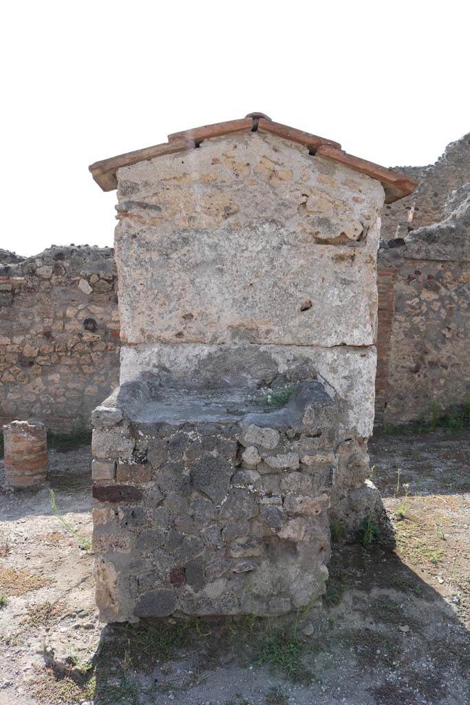 Altar outside VI.14.17-18. December 2018. Looking west. Photo courtesy of Aude Durand.