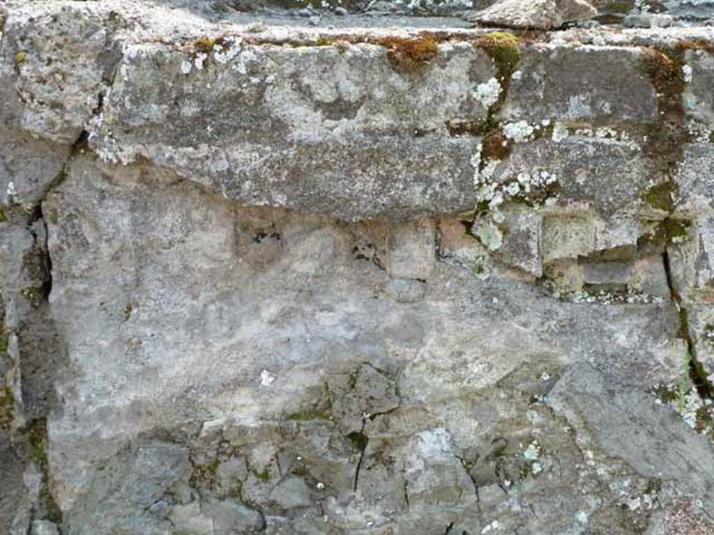 IX.8.1 Pompeii. May 2010. Detail of north front fa�ade, east end.