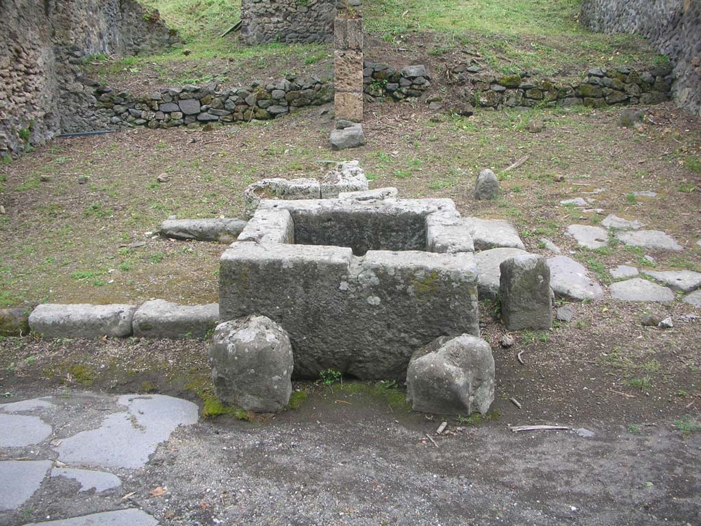 Fountain III.11.1 Pompeii. May 2010. Looking south towards fountain on Via di Nola. Photo courtesy of Ivo van der Graaff.