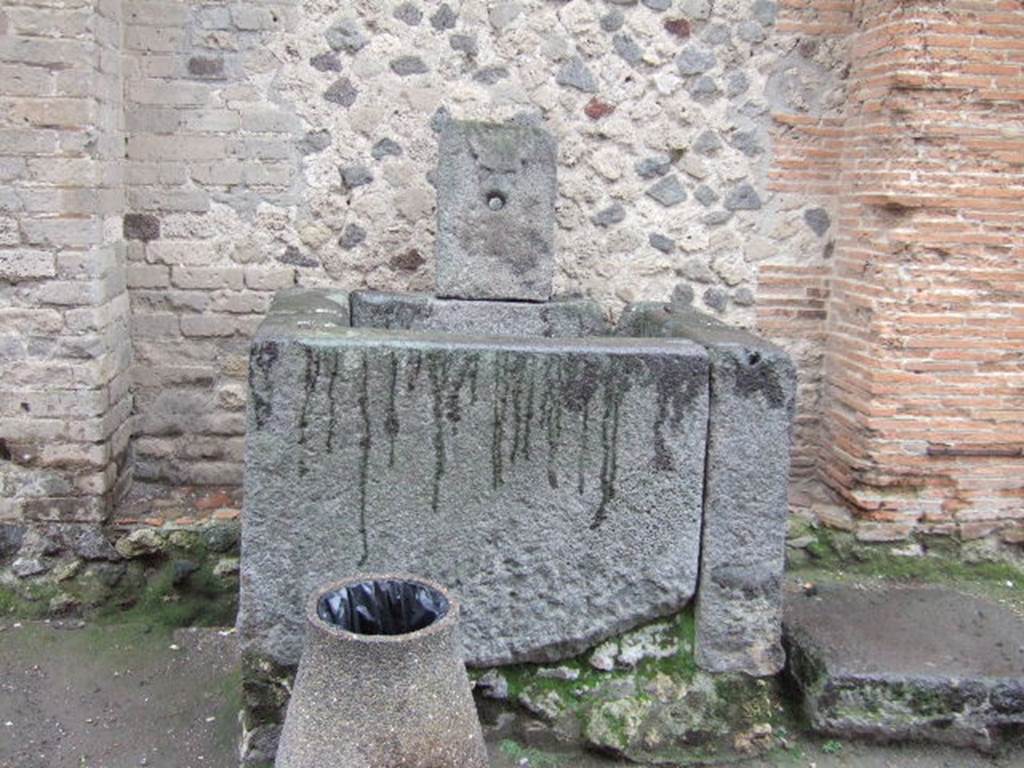 VII.8 Forum. December 2005. Fountain outside north wall.