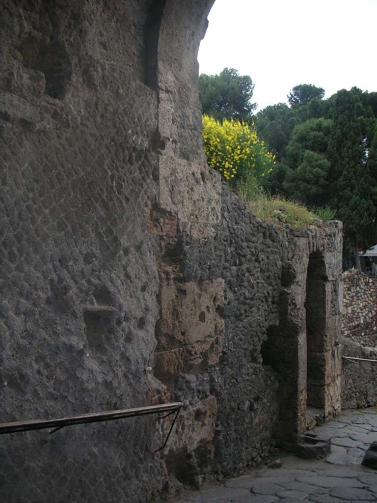Porta Marina, Pompeii. May 2011.
Looking west along south wall of wider tunnel. Photo courtesy of Ivo van der Graaff.