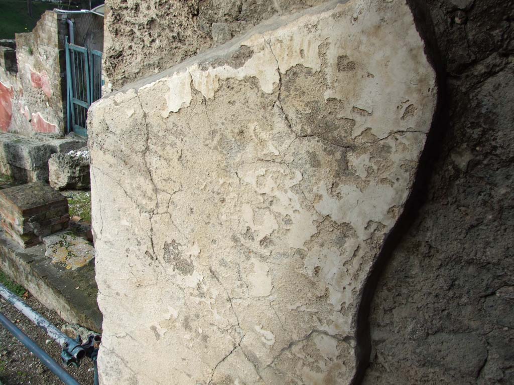Pompeii Porta Marina. December 2006. Pedestrian tunnel plaster on north wall, at west end.