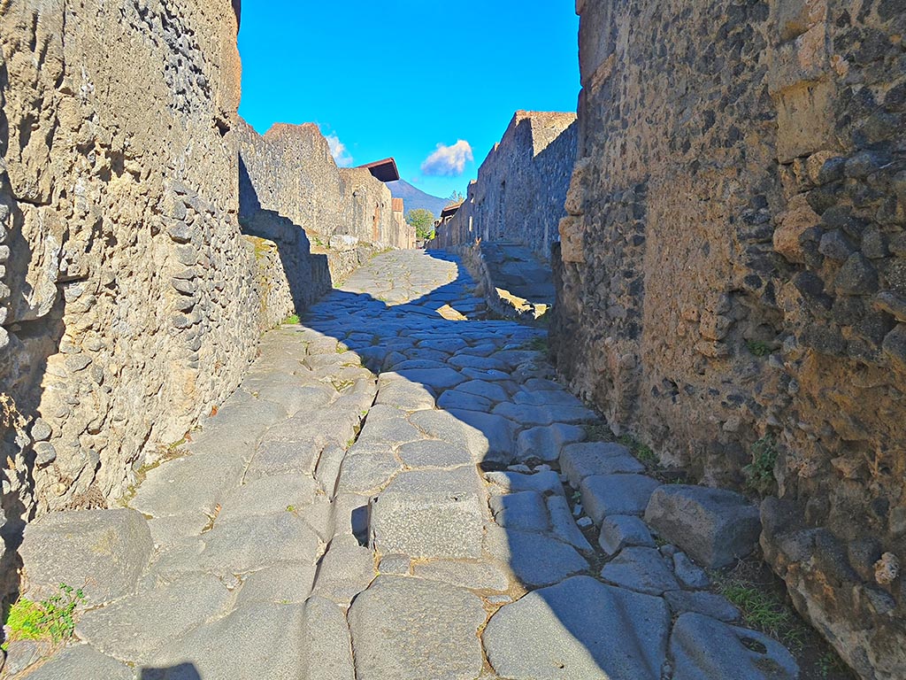 Pompeii Porta di Nocera. October 2024. Looking north through Gate. Photo courtesy of Giuseppe Ciaramella.