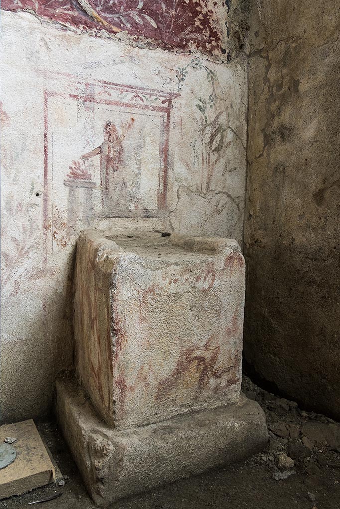 IX.10.1, Pompeii. July 2024. Room 12, south-west corner. Photo courtesy of Johannes Eber.
