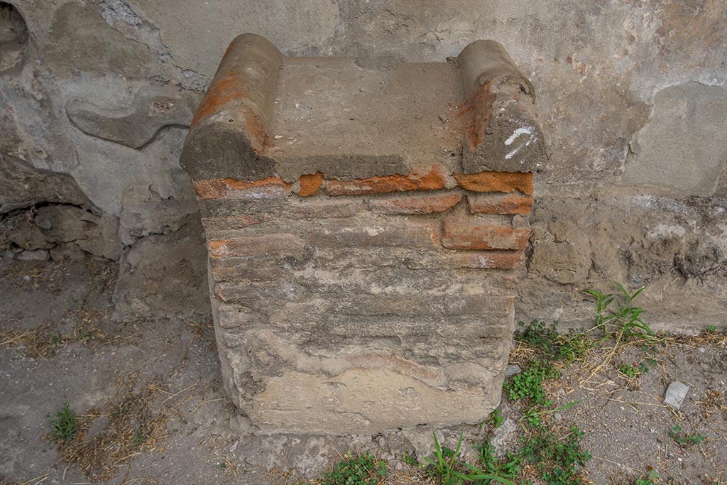 Villa of Mysteries, Pompeii. July 2024. Masonry altar. Photo courtesy of Johannes Eber.