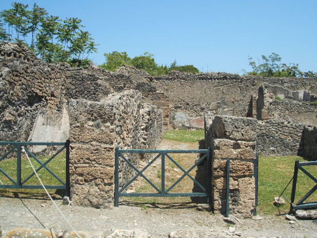 I.2.6 Pompeii. May 2005. Looking east towards rear.