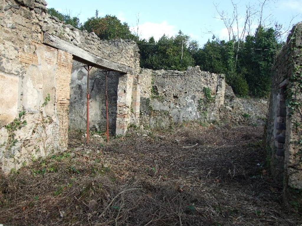 I.2.24 Pompeii. December 2006. Looking east across atrium, towards garden area.
