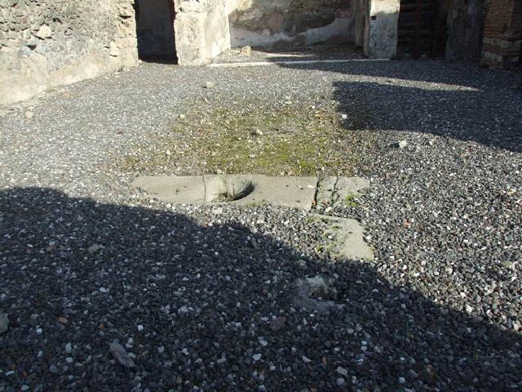 I.3.3 Pompeii. December 2007. Looking east across area of impluvium in atrium. According to Warscher, quoting Mau, from Bull. Inst. 1874, p.177-179, she wrote � �L�impluvio � privo del suo rivestimento di pietra���a destra dell�atrio sono tre camere senza interesse��
(translation: "The impluvium was devoid of its stone cladding ��� to the right of the atrium were three rooms without interest ..."
See Warscher, T, 1935: Codex Topographicus Pompejanus, Regio I, 3:  Rome, DAIR.  
