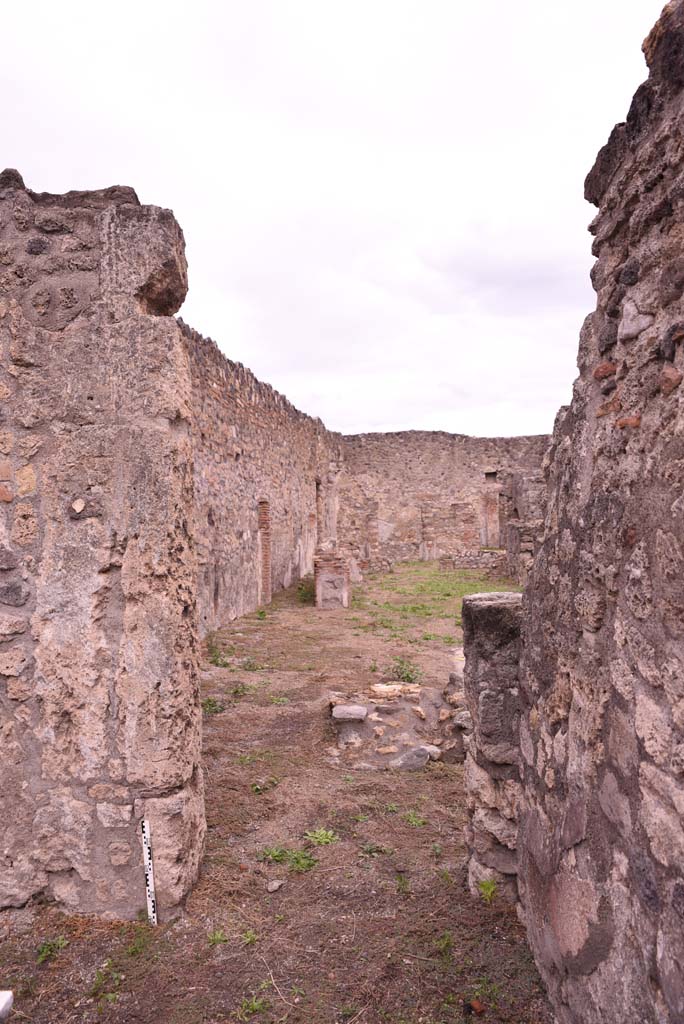 I.4.3 Pompeii. October 2019. Looking east through doorway into atrium of I.4.2.
Foto Tobias Busen, ERC Grant 681269 D�COR.

