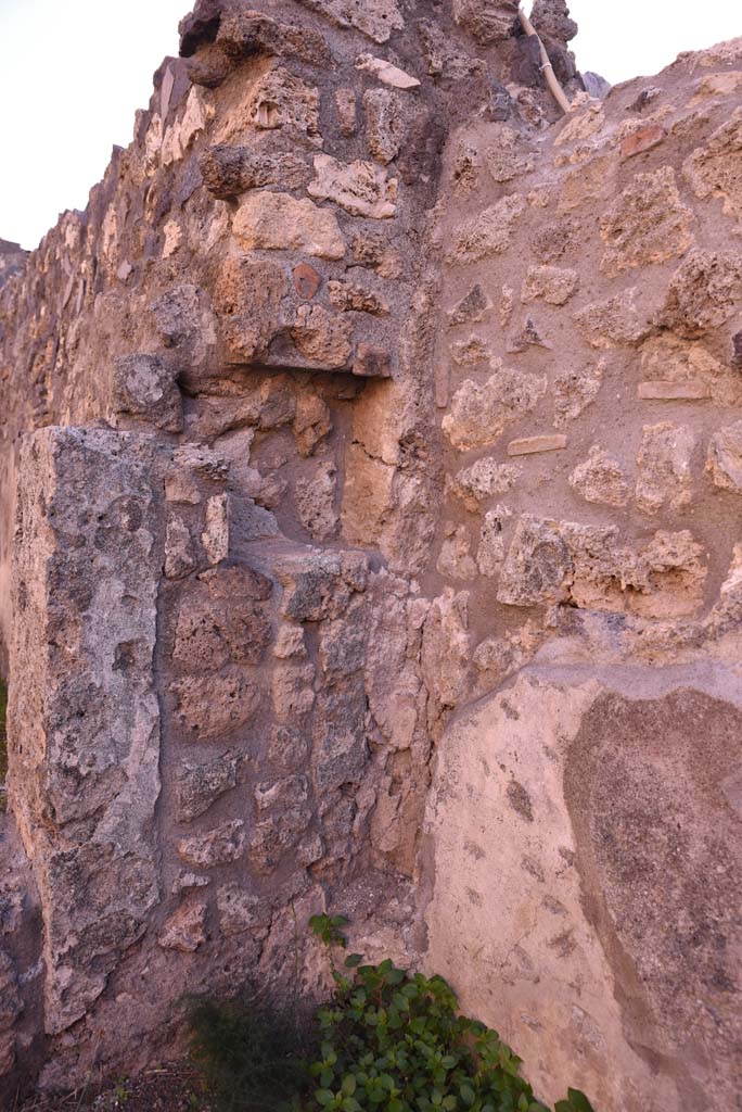 I.4.7 Pompeii. October 2019. Niche/recess at south end of east wall of �middle� room.
Foto Tobias Busen, ERC Grant 681269 D�COR.
