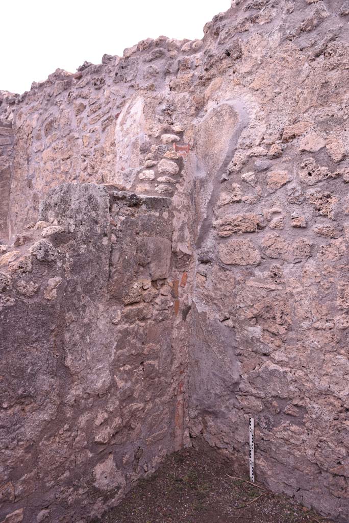 I.4.9 Pompeii. October 2019. Room f, north-west corner.
Foto Tobias Busen, ERC Grant 681269 D�COR.

