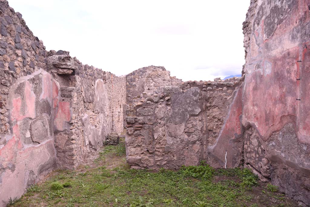 I.4.9 Pompeii. October 2019. Triclinium/oecus m, looking towards south wall, with doorway to room k.
Foto Tobias Busen, ERC Grant 681269 D�COR.
