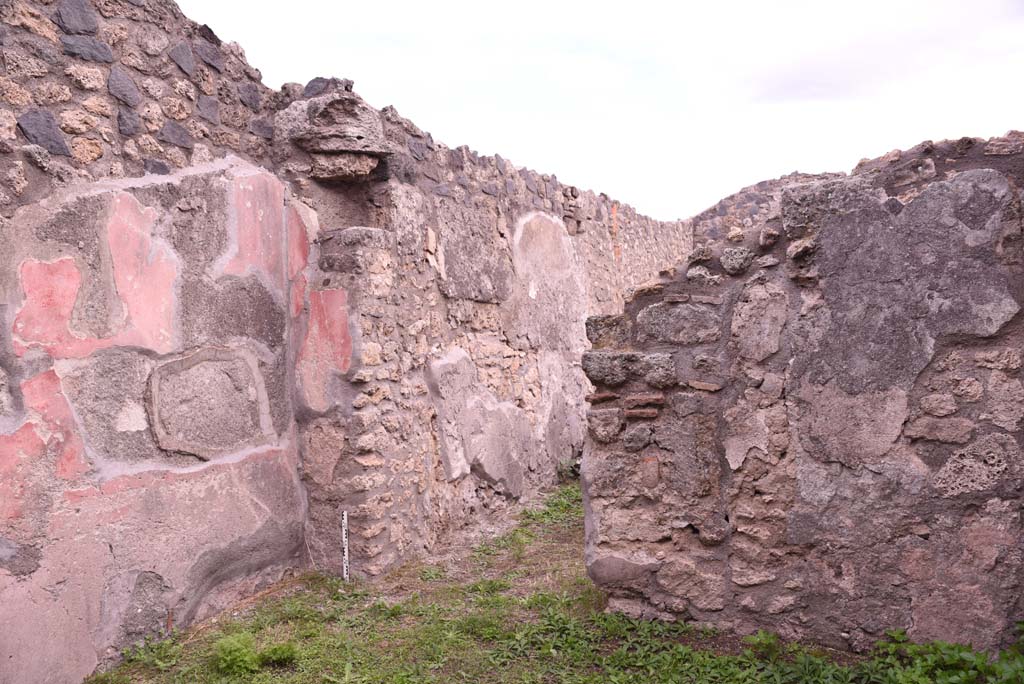 I.4.9 Pompeii. October 2019. Triclinium/oecus m, doorway in south-east corner.
Foto Tobias Busen, ERC Grant 681269 D�COR.

