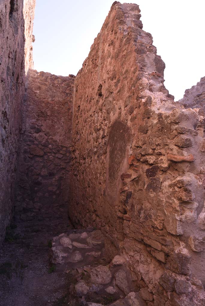 I.4.11 Pompeii. October 2019. South wall of latrine.
Foto Tobias Busen, ERC Grant 681269 DÉCOR.

