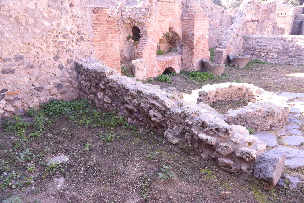 I.4.12 Pompeii. October 2019. Room f, looking south-west into bakery room, b.
Foto Tobias Busen, ERC Grant 681269 D�COR.
