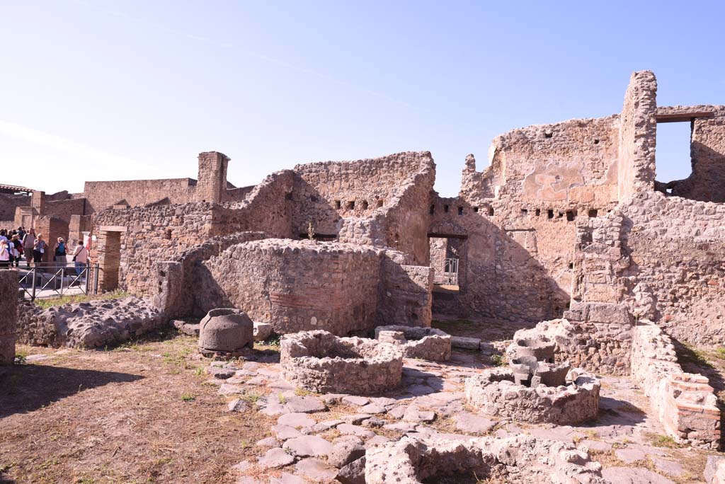 I.4.12 Pompeii. October 2019. Room b, looking towards mills in north-east corner, area g, on plan.
Foto Tobias Busen, ERC Grant 681269 D�COR.
