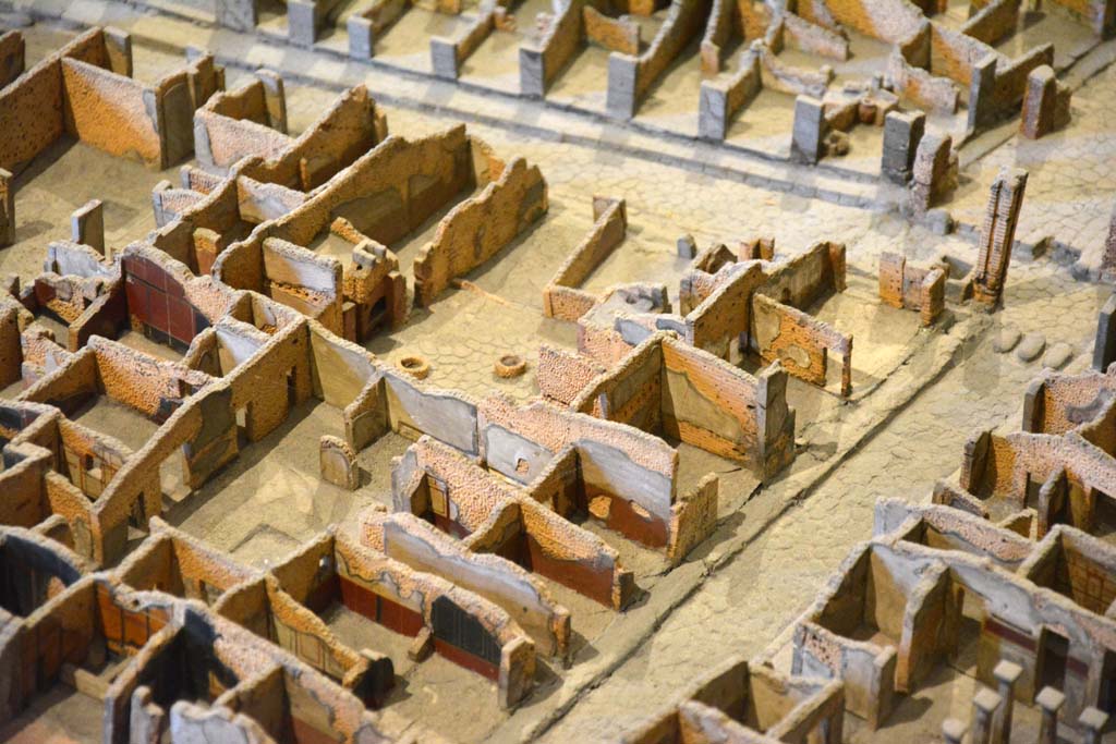 I.4.12-18 Pompeii. May 2019. Looking south-west from above Via dell�Abbondanza.
Foto Tobias Busen, ERC Grant 681269 D�COR.
