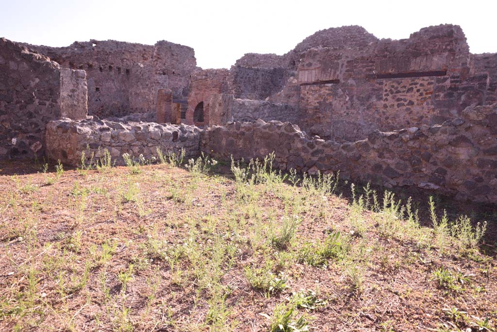 I.4.13 Pompeii. October 2019. Room a, looking south-east across bakery room, with other oven visible in I.4.12.
Foto Tobias Busen, ERC Grant 681269 D�COR.
