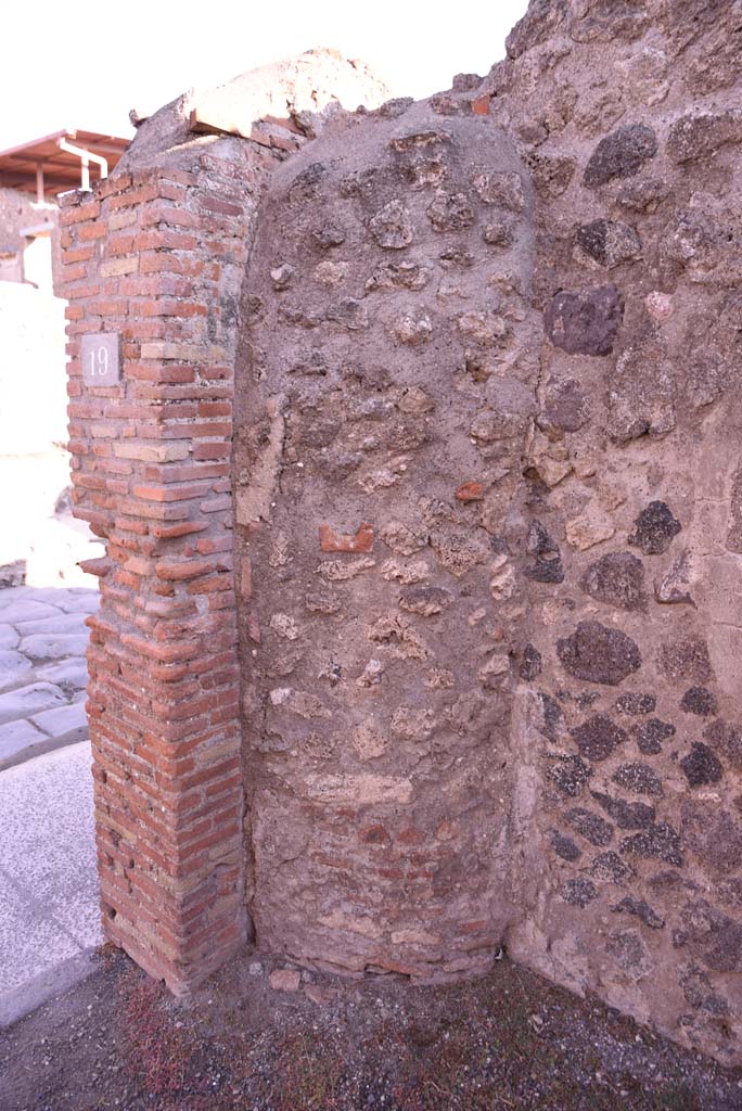 I.4.19 Pompeii. October 2019. Feature in north-east corner of shop-room.
Foto Tobias Busen, ERC Grant 681269 D�COR.
