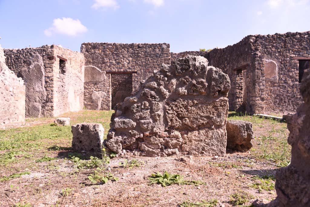 I.4.22 Pompeii. October 2019. Detail from south-east corner of room �d�.
Foto Tobias Busen, ERC Grant 681269 D�COR.
