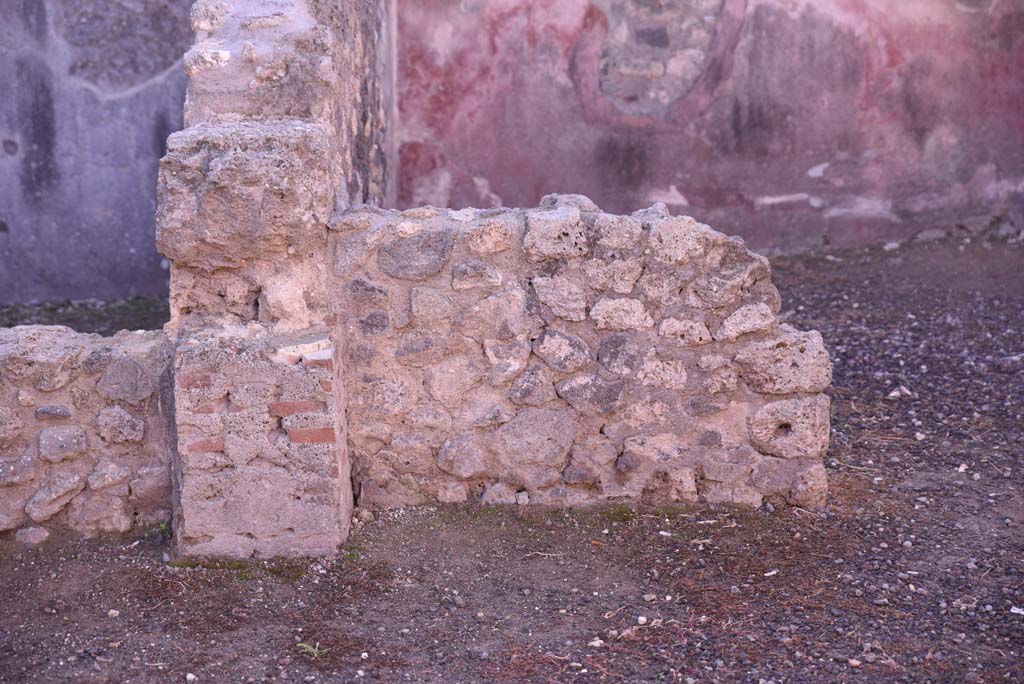 I.4.23 Pompeii. October 2019. Looking towards wall dividing front of shop from rear room.
Foto Tobias Busen, ERC Grant 681269 D�COR.

