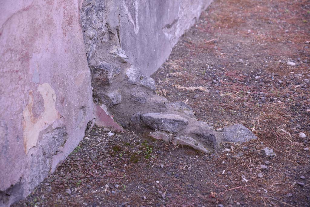 I.4.23 Pompeii. October 2019. North-west corner of rear room, with remains of north wall.
Foto Tobias Busen, ERC Grant 681269 D�COR.
