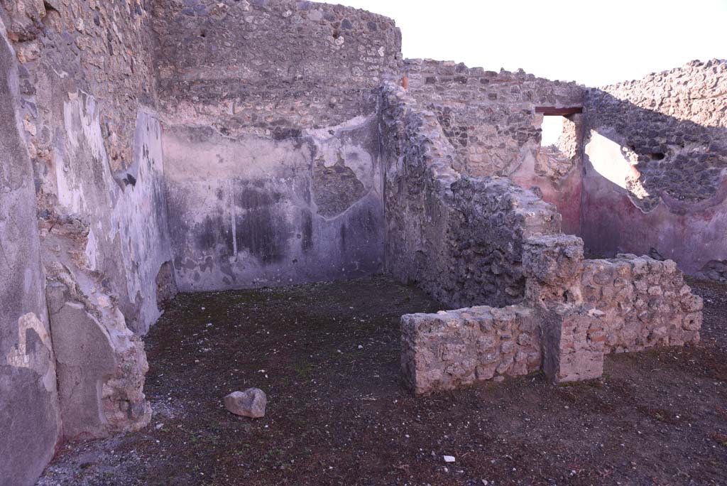 I.4.24 Pompeii. October 2019. Looking south from shop-room towards rear room.
Foto Tobias Busen, ERC Grant 681269 D�COR.
