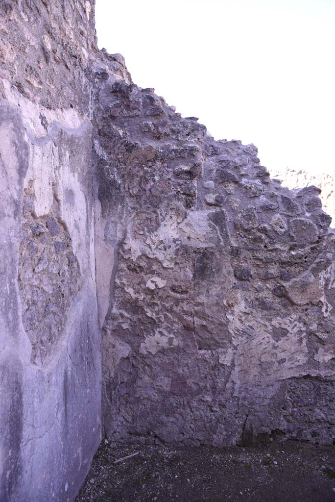 I.4.24 Pompeii. October 2019. South end of west wall in south-west corner of rear room.
Foto Tobias Busen, ERC Grant 681269 D�COR.
