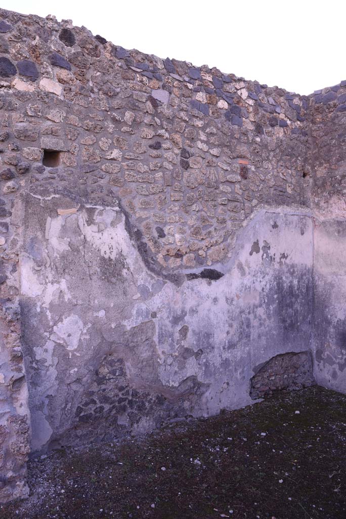 I.4.24 Pompeii. October 2019. East wall of rear room.
Foto Tobias Busen, ERC Grant 681269 D�COR.
