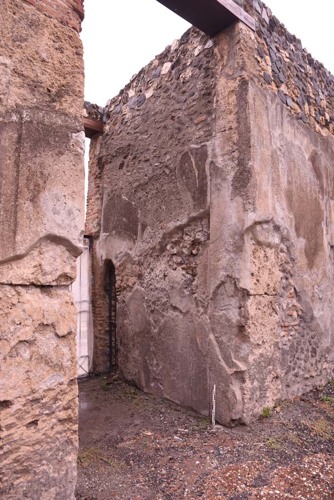 I.4.25 Pompeii. October 2019. Fauces/entrance corridor 46, looking towards east side from atrium.
Foto Tobias Busen, ERC Grant 681269 DÉCOR.
