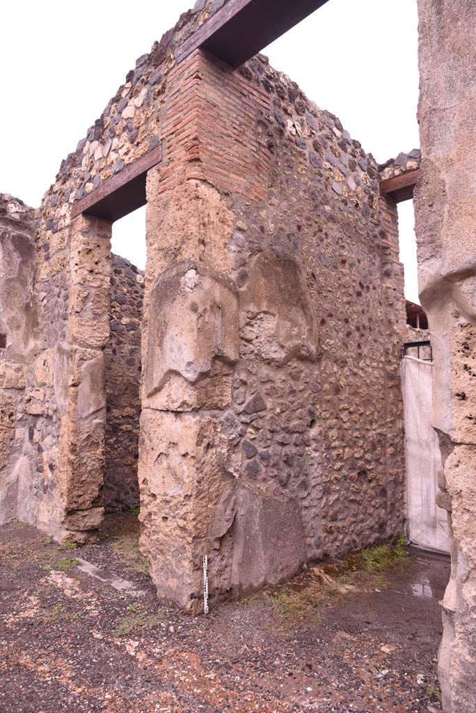 I.4.25 Pompeii. October 2019. Fauces/entrance corridor 46, looking towards west side from atrium.
Foto Tobias Busen, ERC Grant 681269 DÉCOR.
