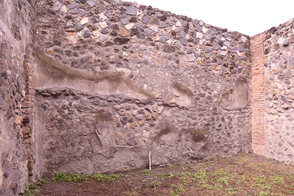 I.4.25 Pompeii. September 2019. Room 49, looking towards west wall.
Foto Tobias Busen, ERC Grant 681269 D�COR
