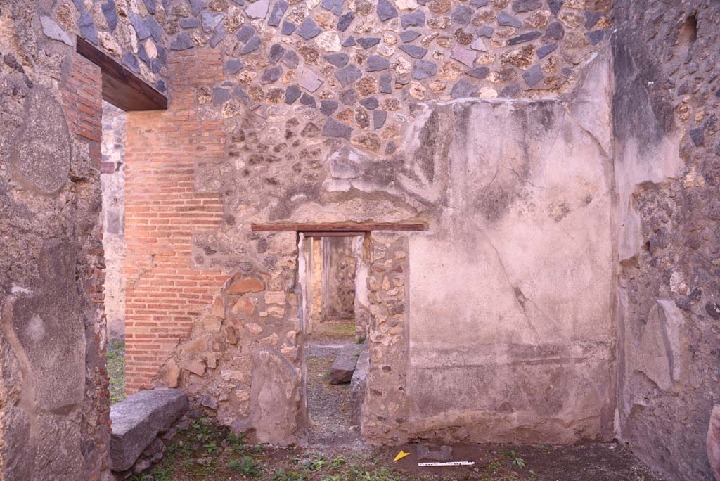 I.4.25 Pompeii. October 2019. Room 50, looking towards south wall with doorway into room 51.
Foto Tobias Busen, ERC Grant 681269 D�COR
