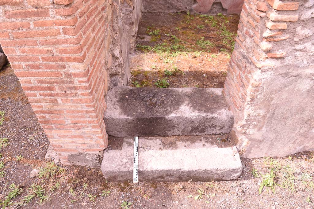 I.4.25 Pompeii. September 2019. Looking west to base of stairs, and into room 50.
Foto Tobias Busen, ERC Grant 681269 D�COR
