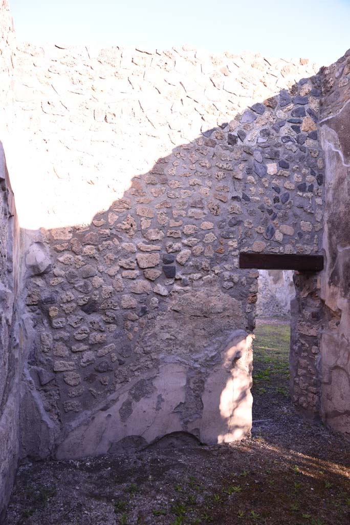 I.4.25 Pompeii. October 2019. Room 52, looking towards north wall with doorway to room 51.
Foto Tobias Busen, ERC Grant 681269 D�COR.

