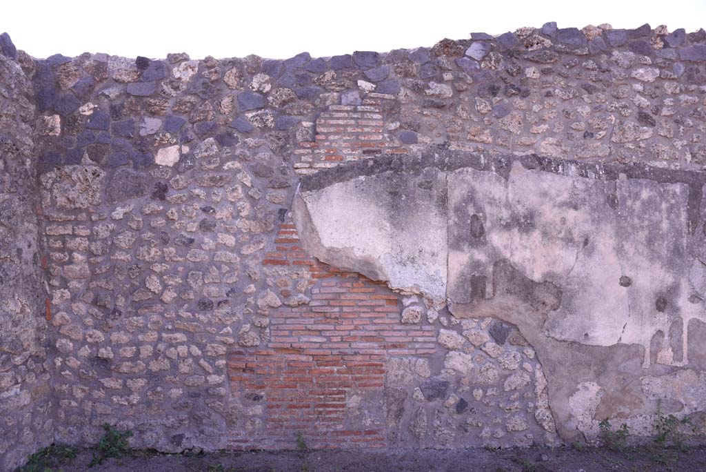 I.4.25 Pompeii. October 2019. Lower Peristyle 32, south-west corner, looking west.
Foto Tobias Busen, ERC Grant 681269 D�COR.

