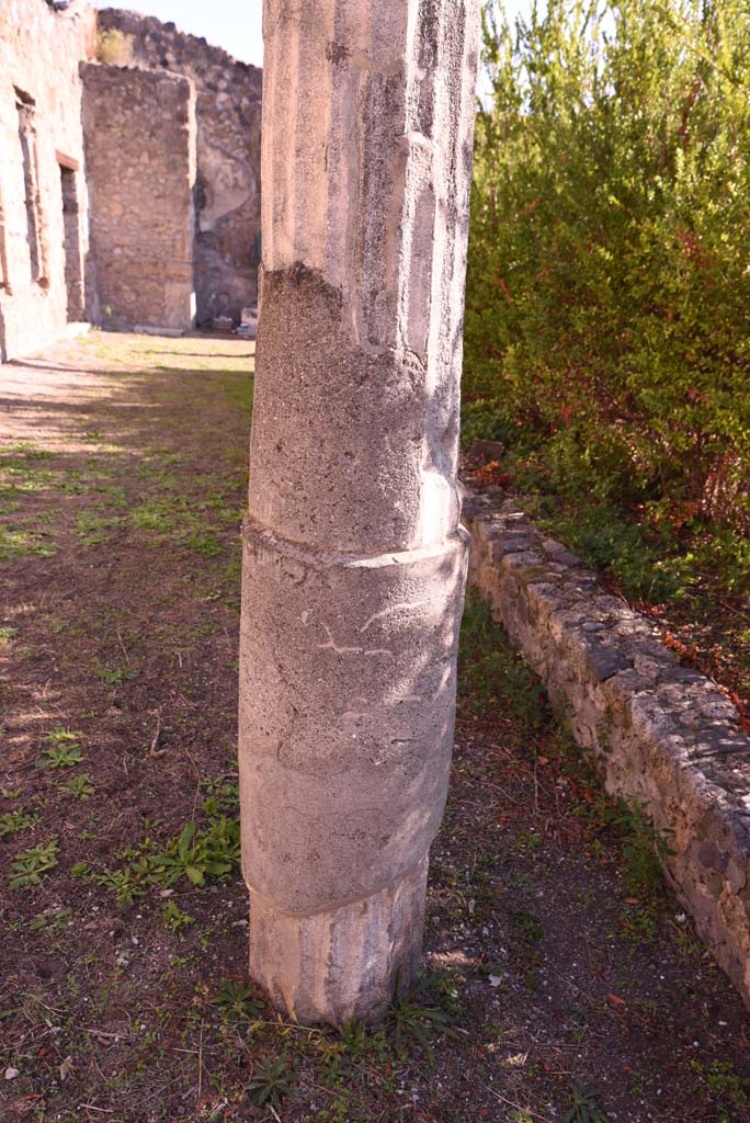 I.4.25 Pompeii. October 2019. Lower Peristyle 32, detail of column at west end of north portico.
Foto Tobias Busen, ERC Grant 681269 D�COR.
