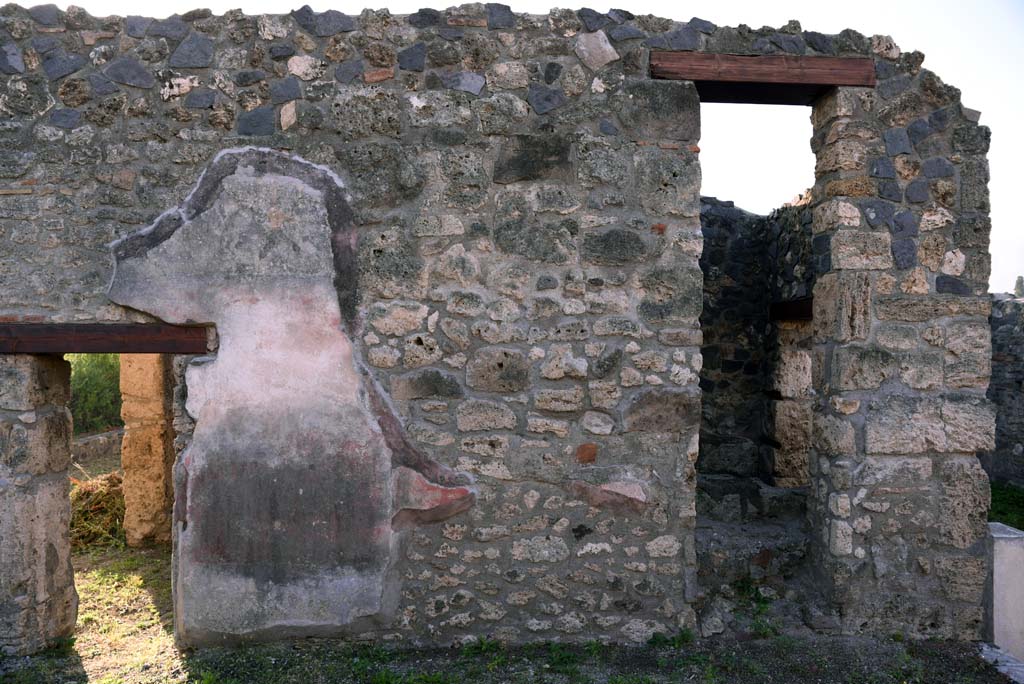 I.4.25/1.4.5 Pompeii. October 2019.
Tablinum 14, south wall with doorway into room 36, on left, and to room 16, steps to an upper floor, on right.
Foto Tobias Busen, ERC Grant 681269 DÉCOR.