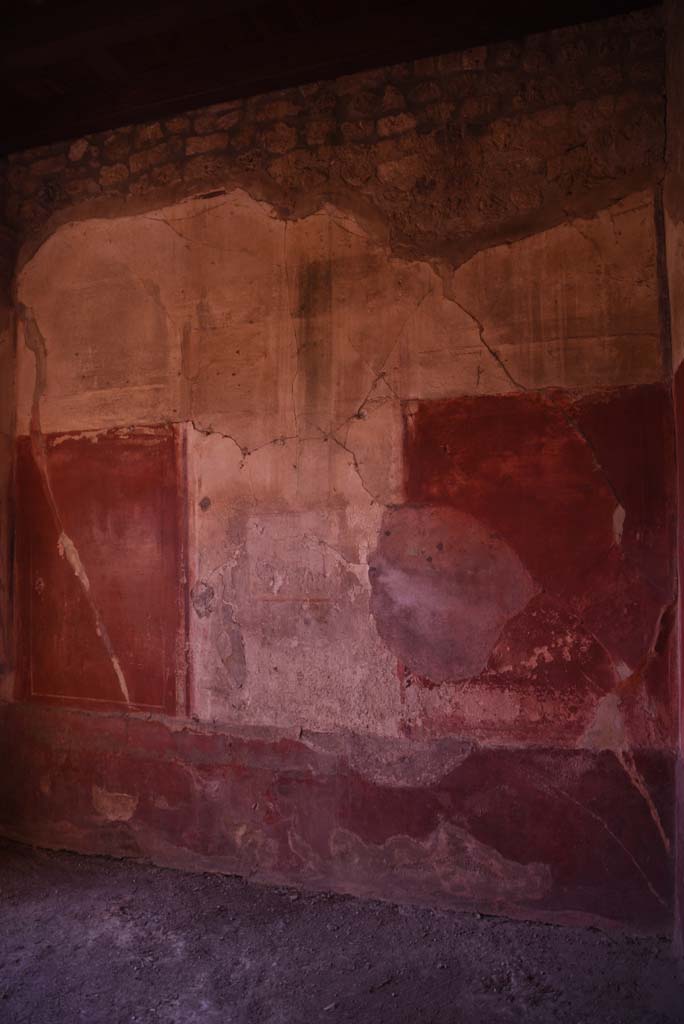 I.4.25 Pompeii. October 2019. Room 23, detail from centre of north wall.
Foto Tobias Busen, ERC Grant 681269 D�COR.
