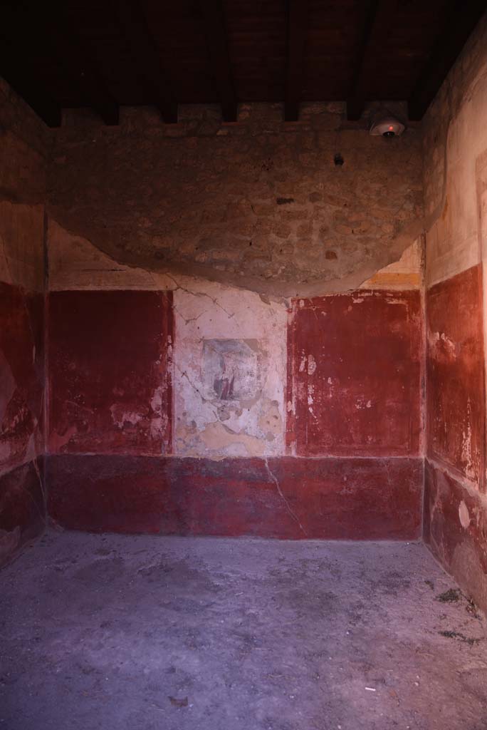 I.4.25 Pompeii. October 2019. Room 23, looking towards east wall.
Foto Tobias Busen, ERC Grant 681269 D�COR.
