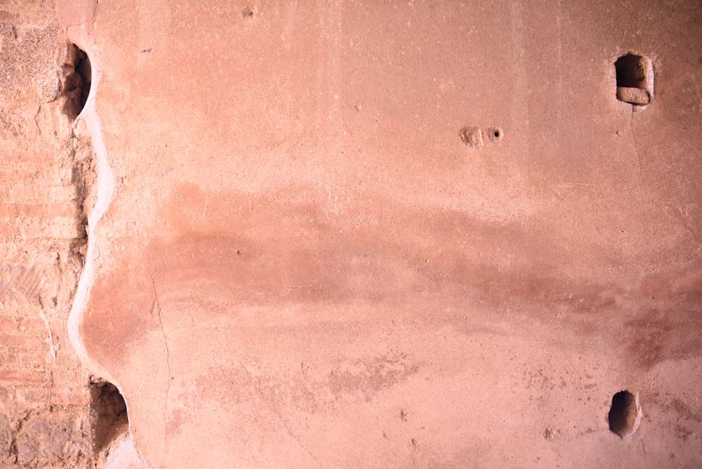 I.4.25 Pompeii. October 2019. Room 24, detail from west end of north wall.  
Foto Tobias Busen, ERC Grant 681269 D�COR.

