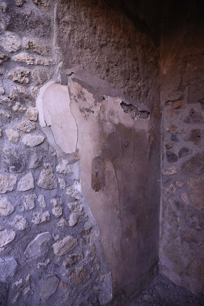I.4.5 Pompeii. October 2019. Room 31, east wall in south-east corner.
Foto Tobias Busen, ERC Grant 681269 D�COR.


