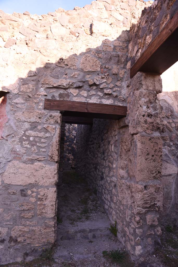 I.4.25/I.4.5 Pompeii. October 2019. 
Doorway to Corridor 13A, or unnumbered corridor from north side of room 13.
Foto Tobias Busen, ERC Grant 681269 D�COR.

